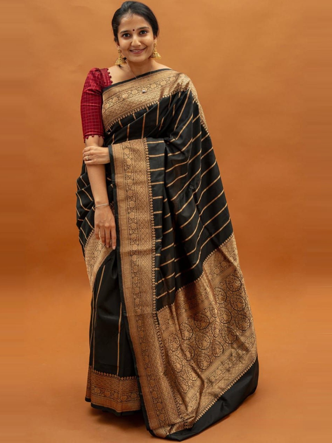 

HERE&NOW Woven Design Zari Silk Cotton Banarasi Saree, Black