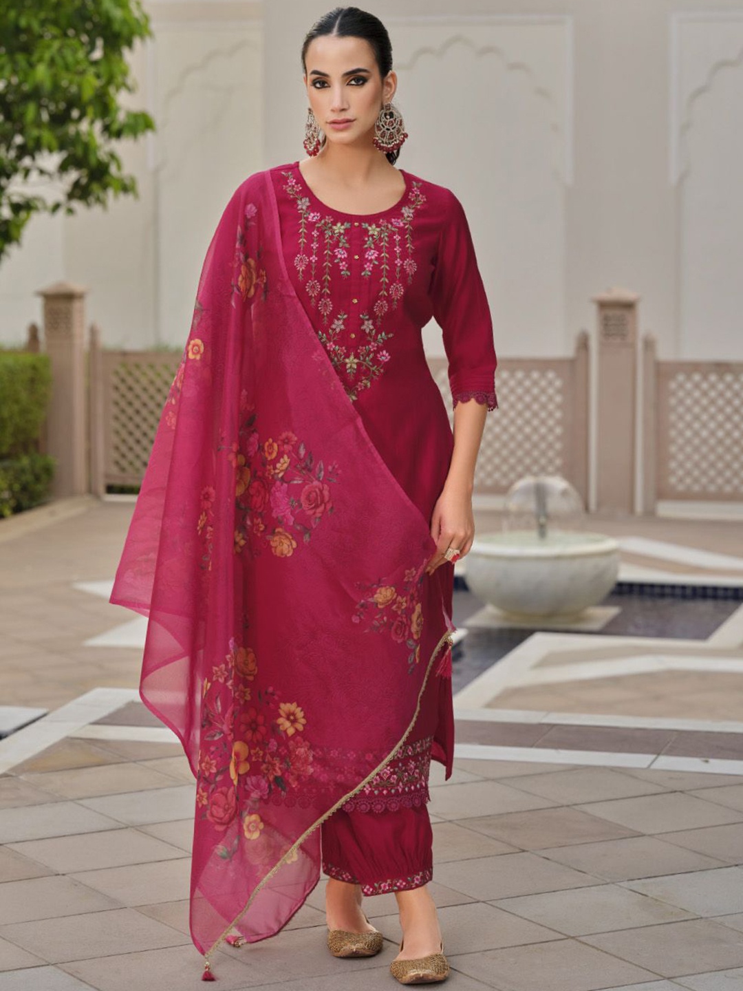 

Varanga Floral Embroidered Thread Work Straight Kurta With Trousers And Dupatta, Pink