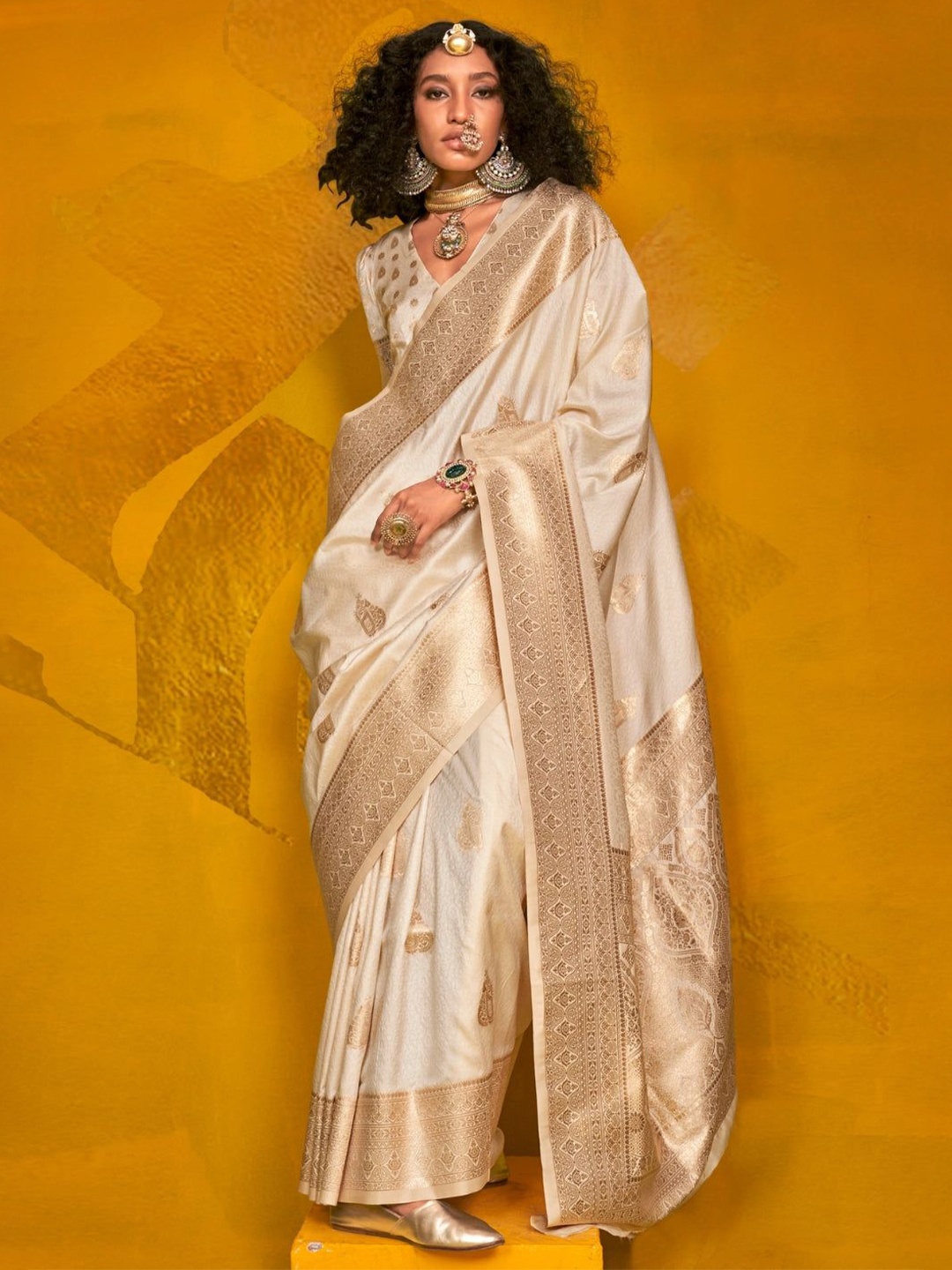 

Swaranjali Woven Design Zari Tussar Saree, Cream