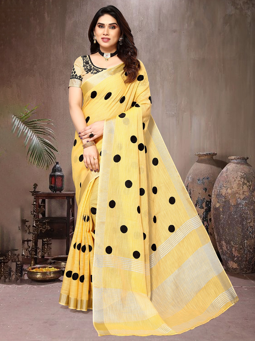 

VIRENDRA TEXTILES Polka Dot Zari Pure Cotton Saree, Yellow