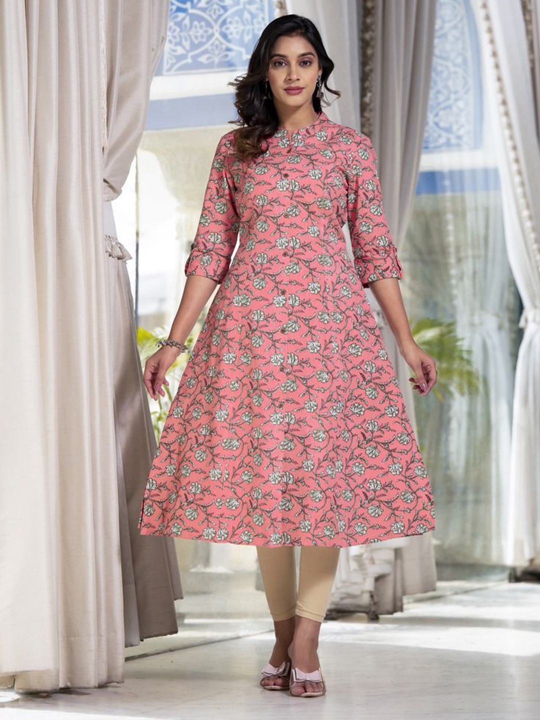 

Pahiya Floral Printed Mandarin Collar Pure Cotton A-Line Kurtas, Peach