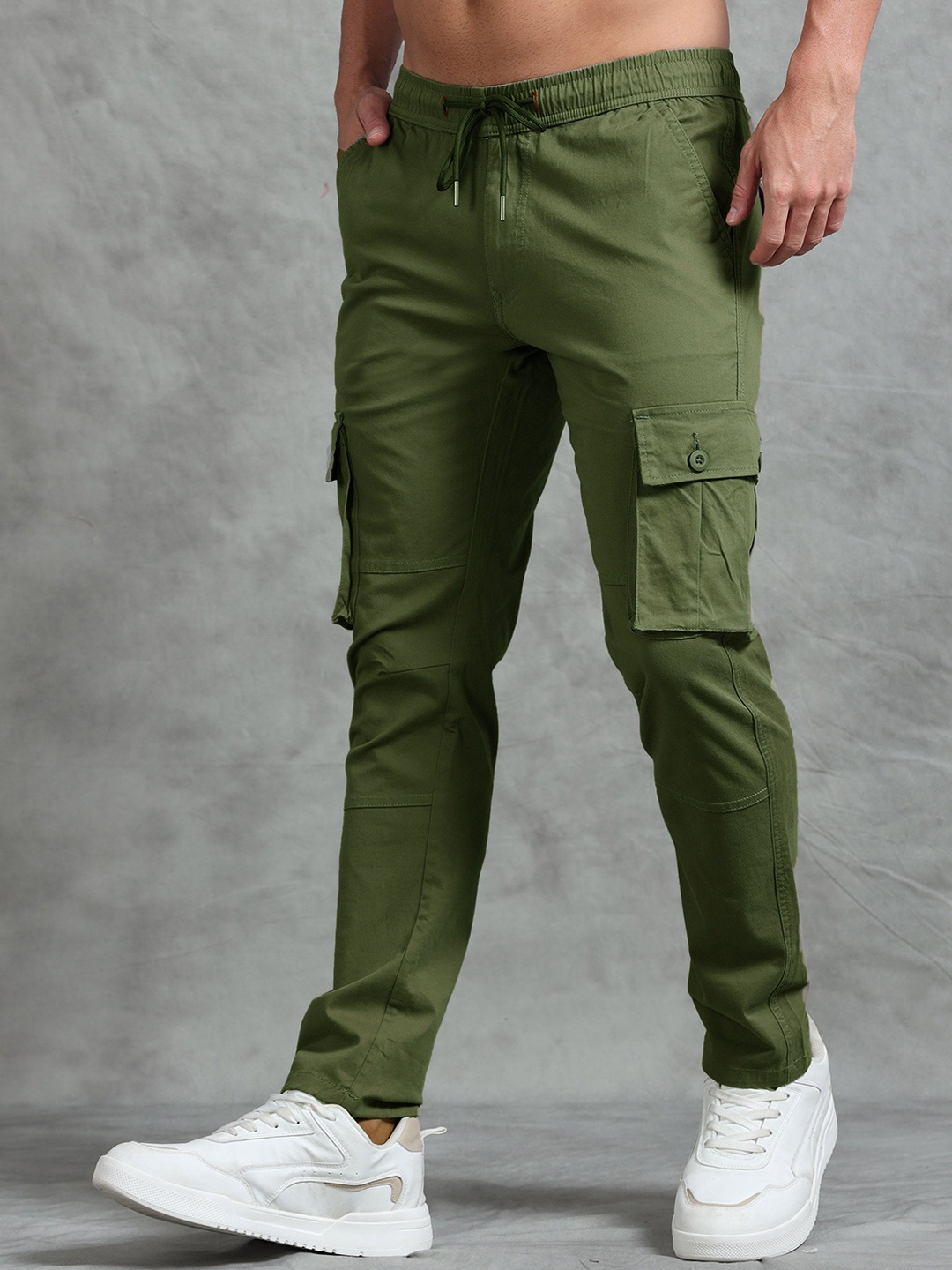 

MIRAAN Men Cargos Trousers, Green