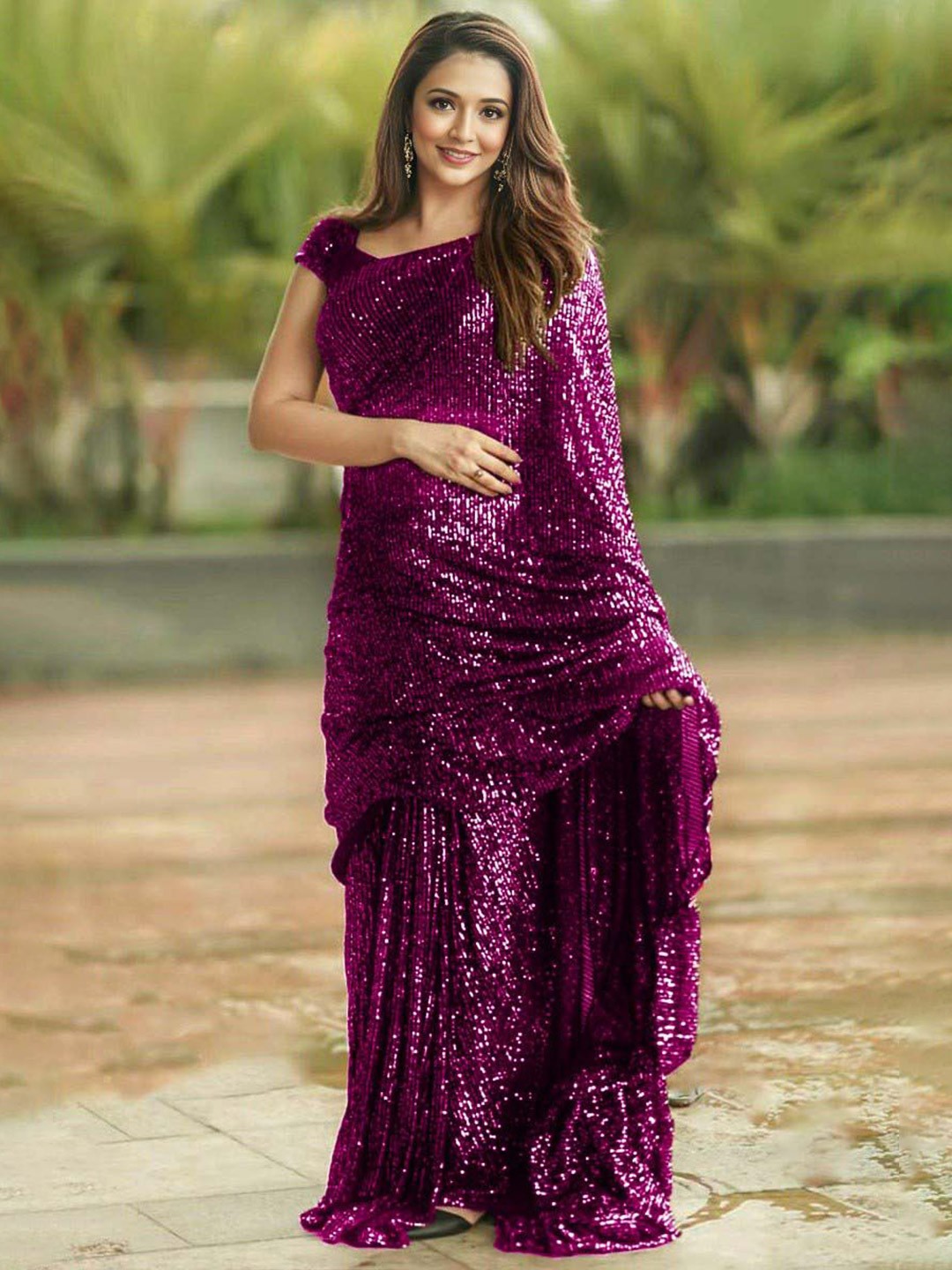 

MADHUR HAND WORK ART Sequinned Embellished Saree, Purple