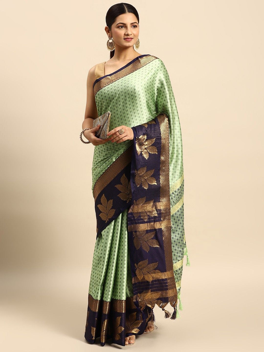 

SILKWEAR Floral Zari Dharmavaram Saree, Olive