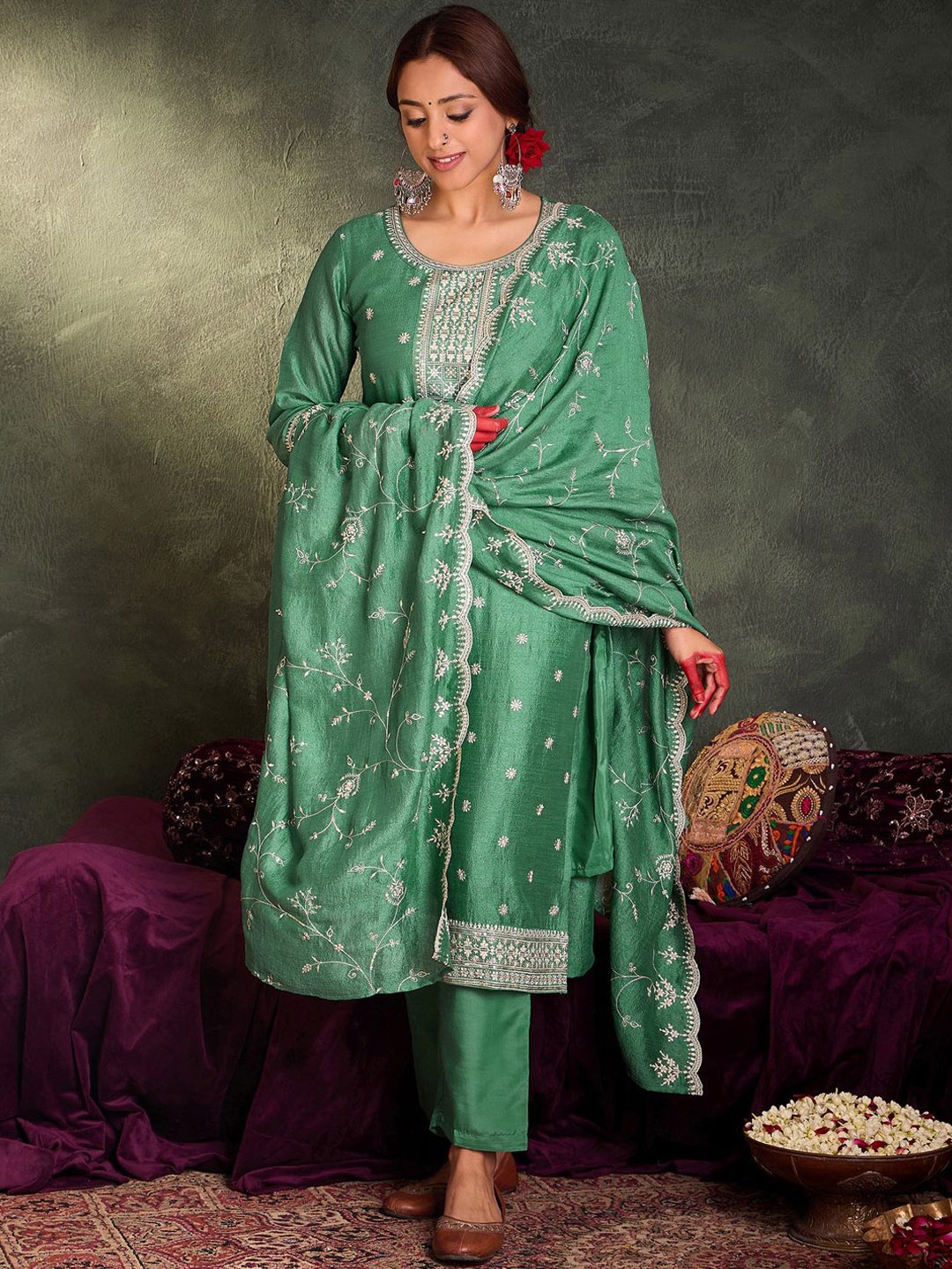 

Indo Era Women Ethnic Motifs Embroidered Regular Sequinned Kurta, Green