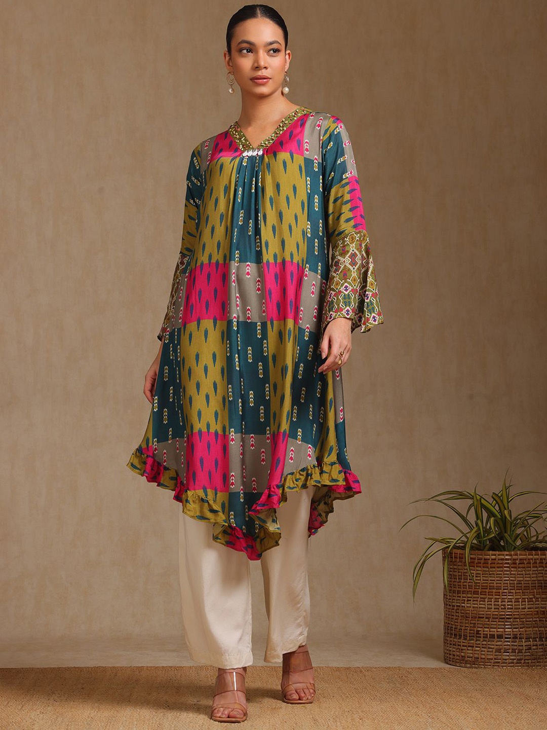 

Soch Abstract Printed Beads And Stones V-Neck A-Line Kurta, Olive
