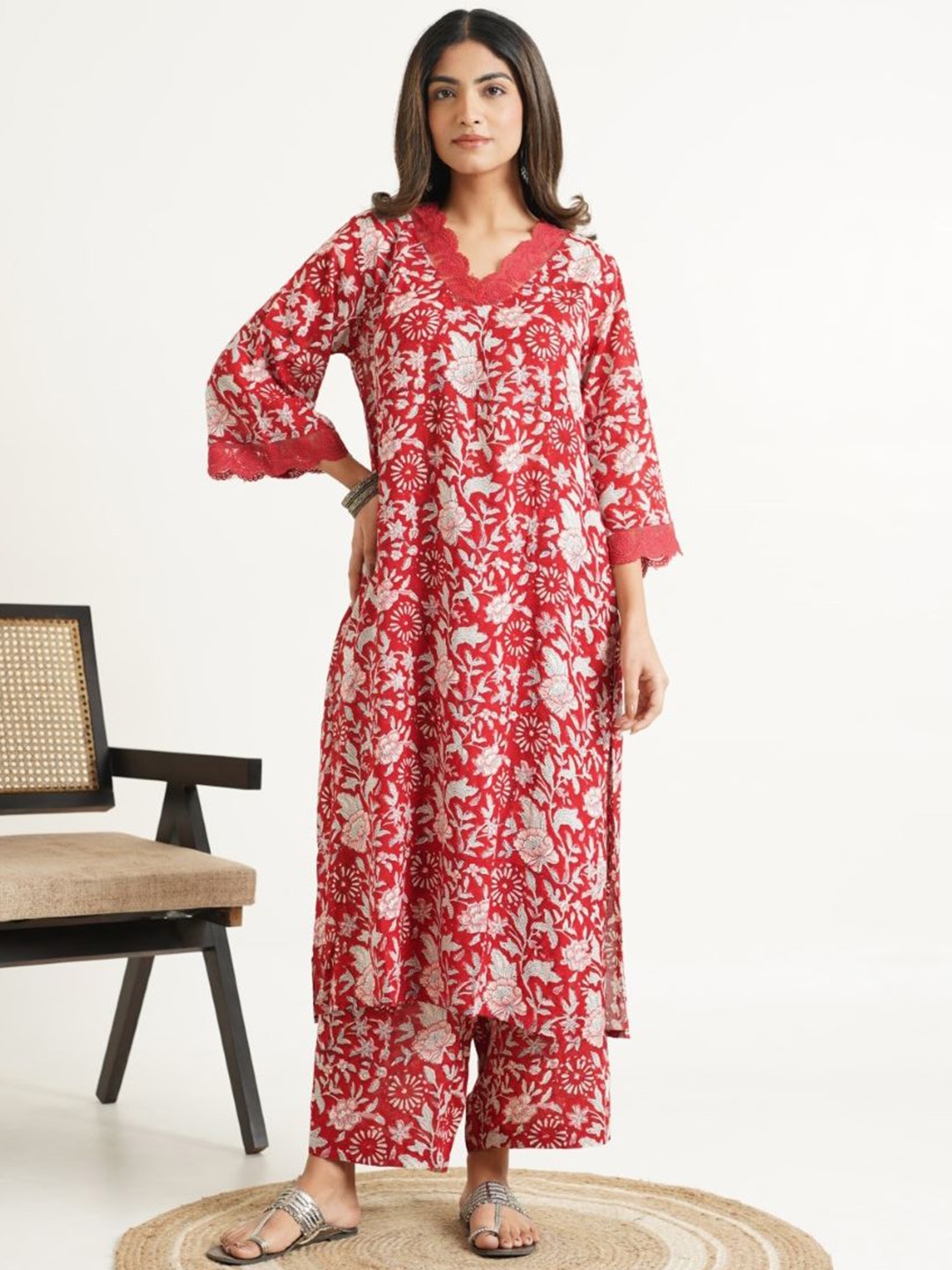 

GOODHAND Floral Printed Pure Cotton V-Neck A-Line Kurta With Palazzos, Red