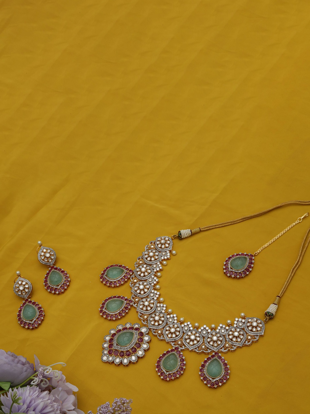 

Chaandi Rivaaz Gold-Plated Kundan Stone-Studded & Beaded Antique Jewellery Set