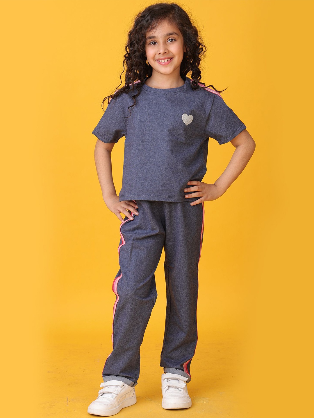 

Anthrilo Girls Glitter Tape T-Shirt With Trousers Set, Blue