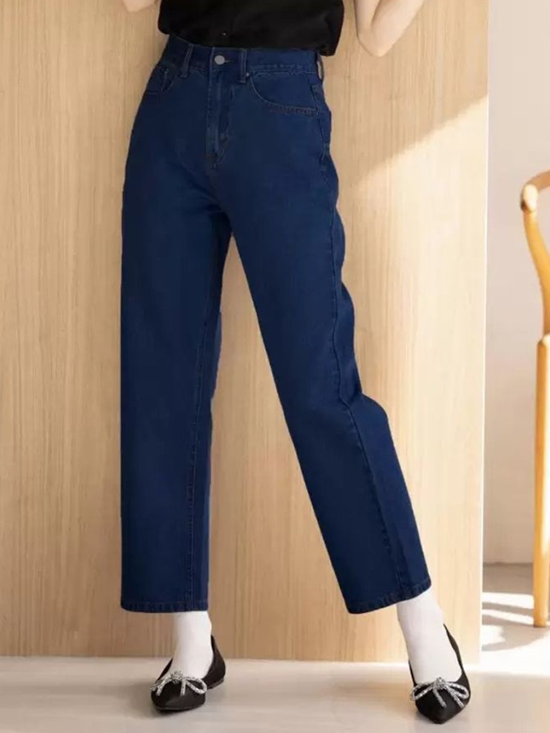 

LINARIA Women Cotton Relaxed Fit Low Distress Jeans, Blue