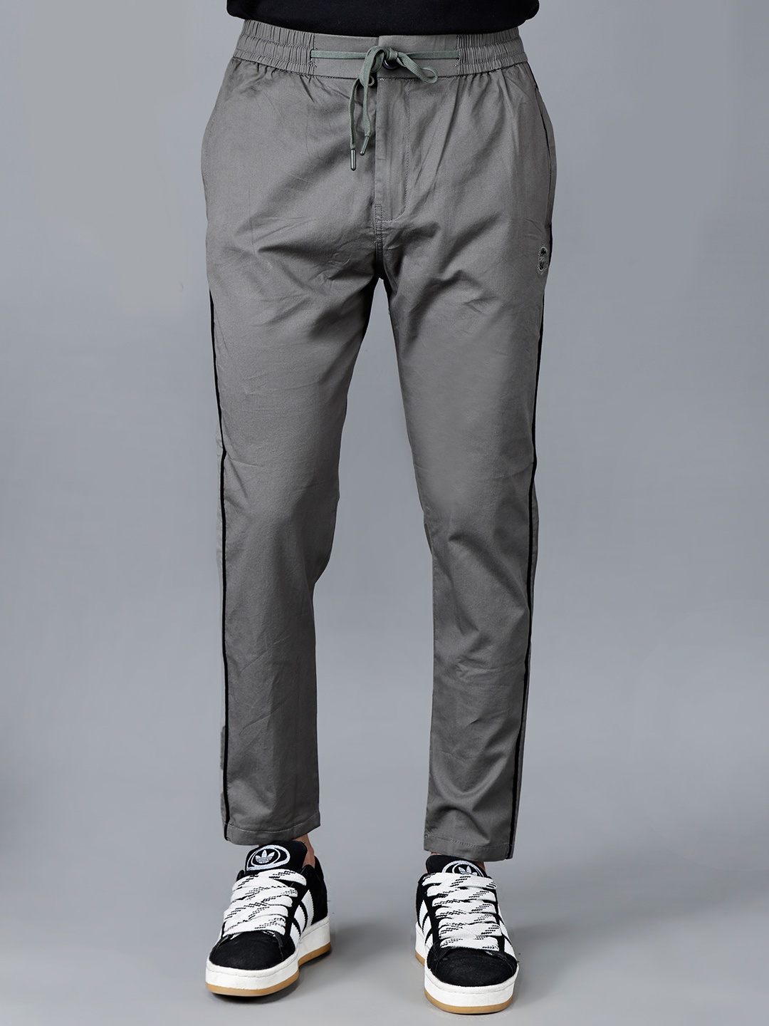 

Fort Collins Men Relaxed-Fit Regular Trousers, Grey