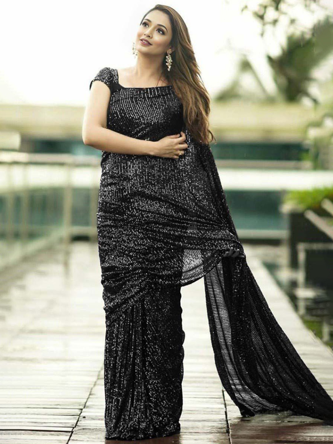 

MADHUR HAND WORK ART Embellished Sequinned Saree, Black