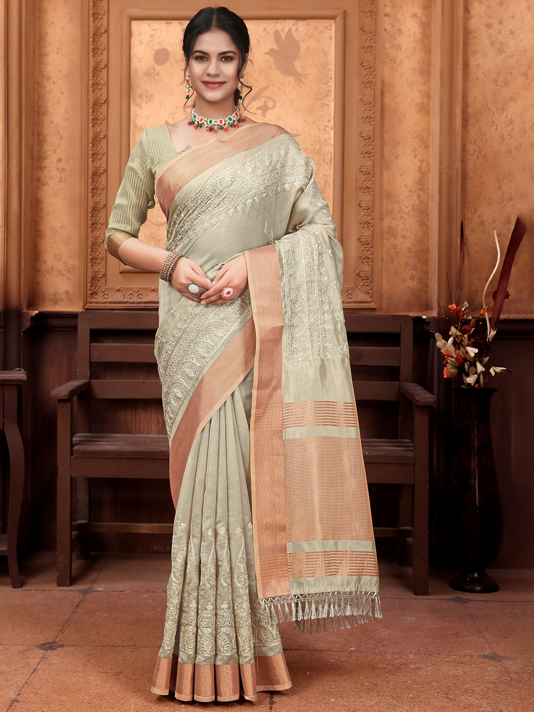 

VIRENDRA TEXTILES Woven Design Embroidered Pure Cotton Saree, Grey
