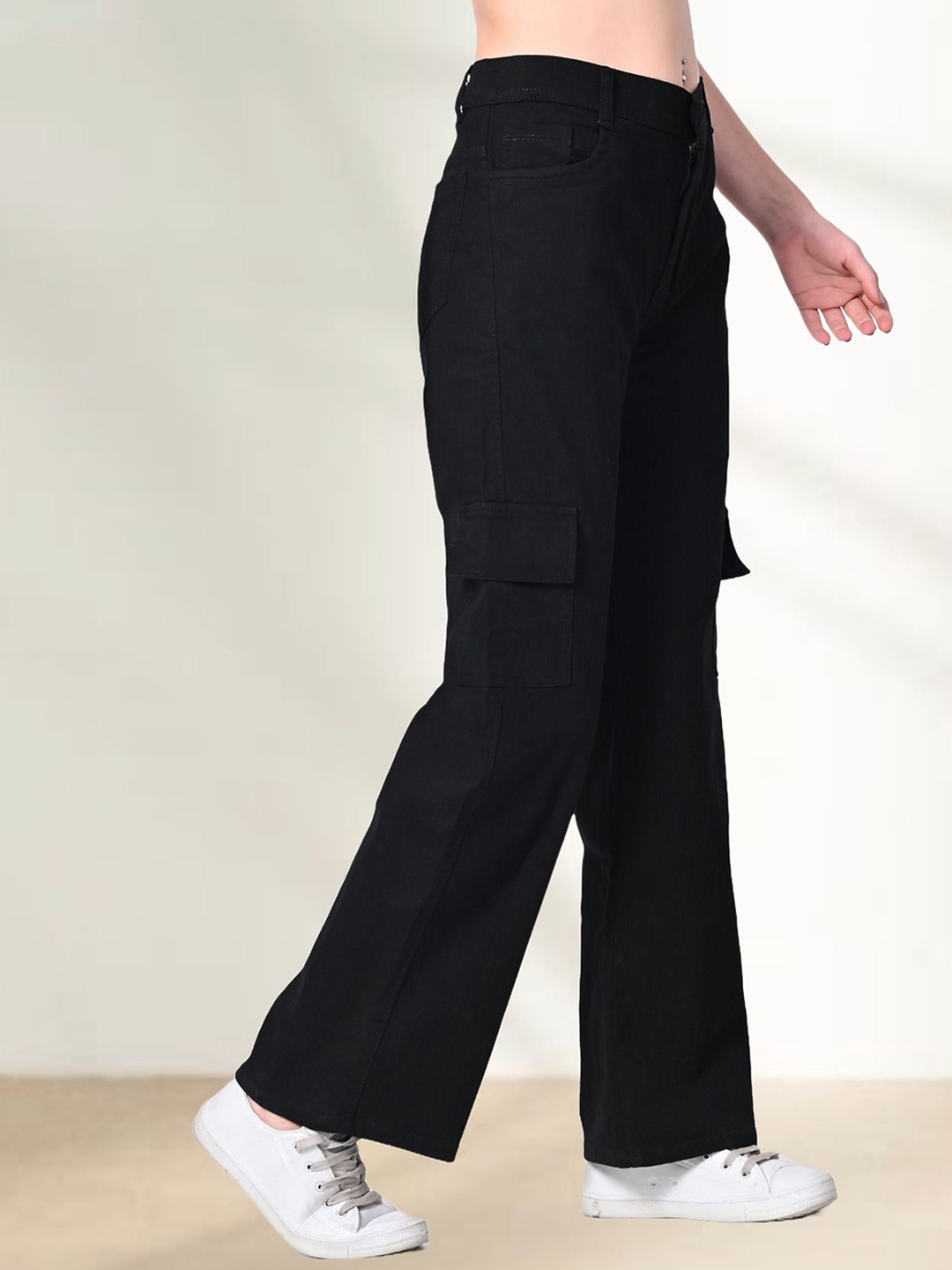 

LINARIA Women Classic High-Rise Clean Look Bootcut Jeans, Black