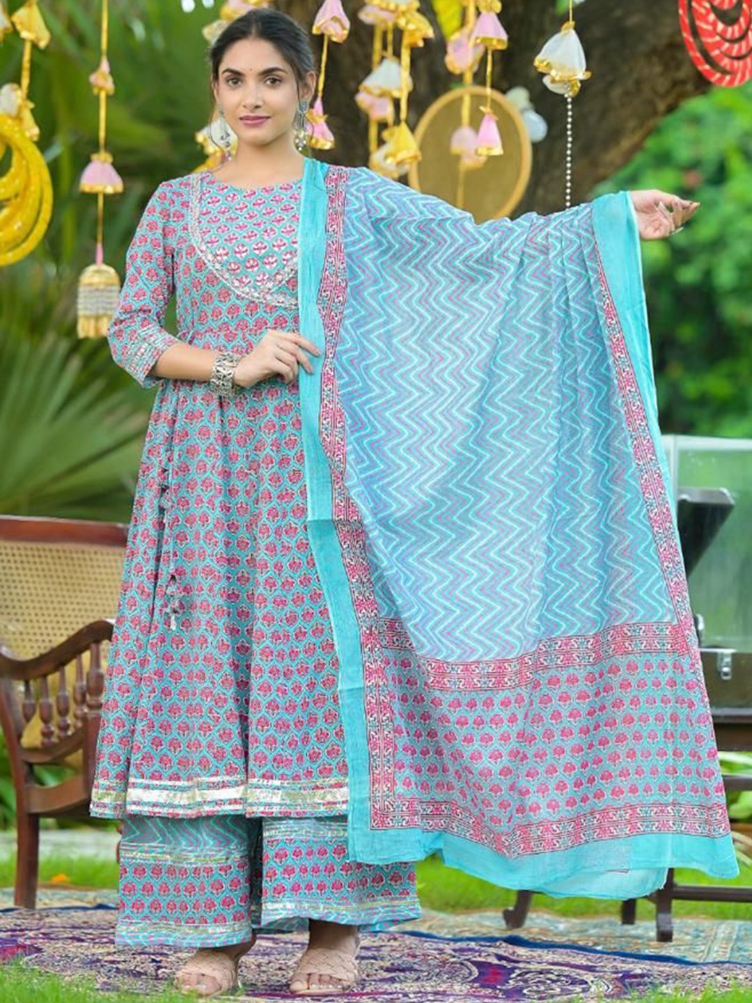 

DIVASTRI Ethnic Motifs Printed Gotta Patti Pure Cotton Kurta With Trousers & Dupatta, Blue