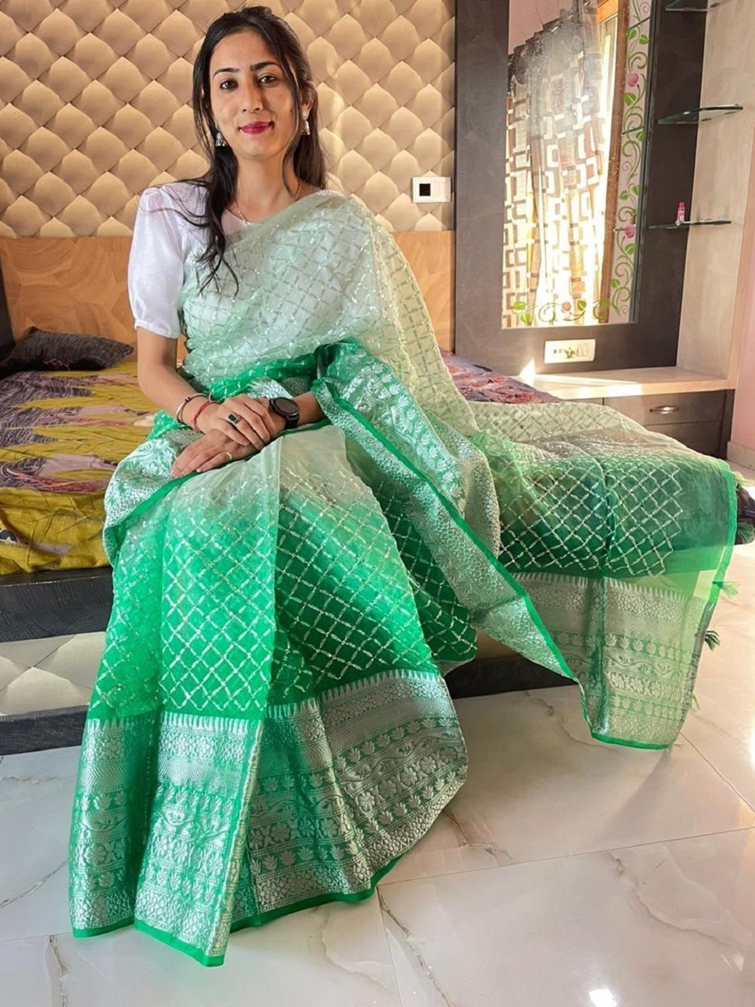 

Panzora Embellished Zari Organza Saree, Green