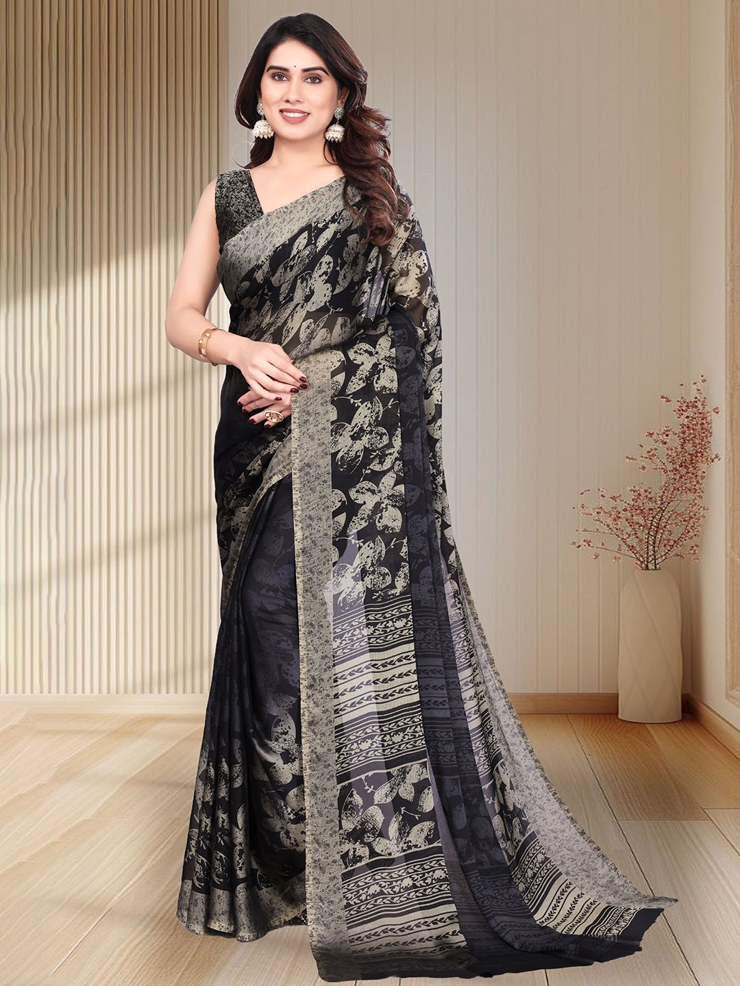 

MAGNEITTA Floral Printed Pure Chiffon Saree, Black
