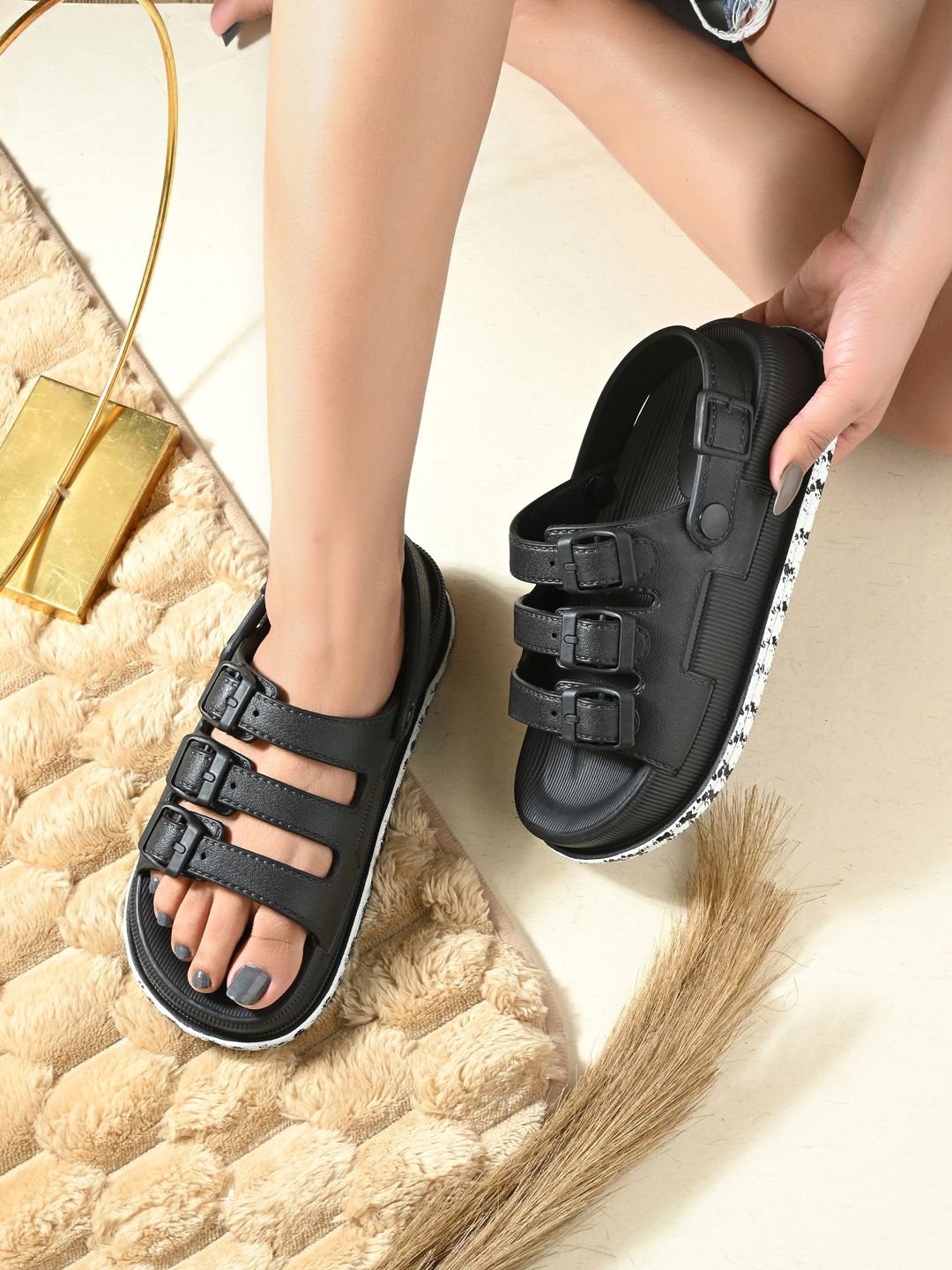

DOCTOR HEALTH SUPER SOFT Women Casual Sliders, Black