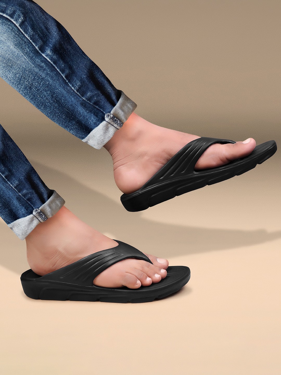 

PENNEN Men Thong Flip-Flops, Black