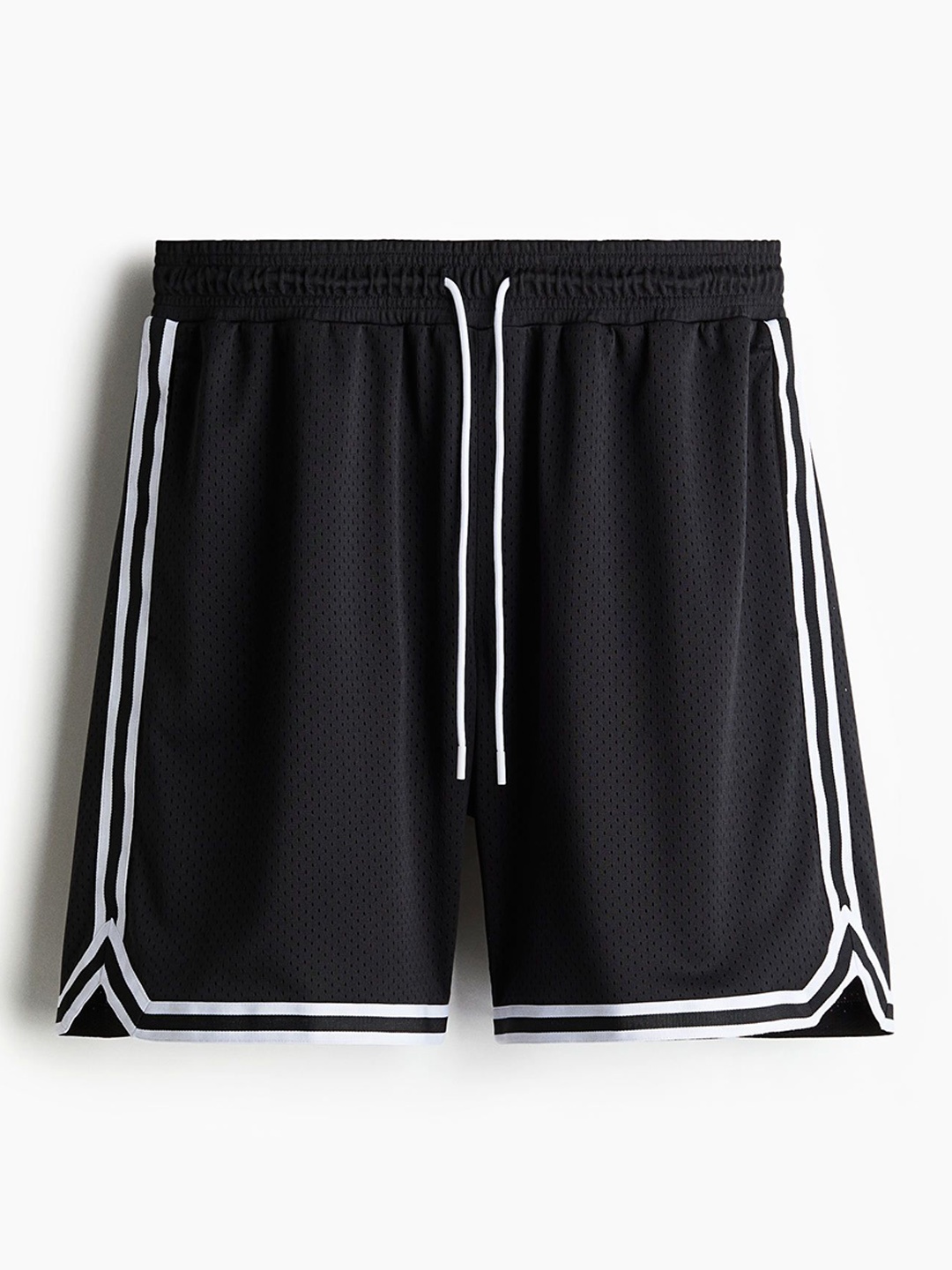 

H&M Men Loose Fit Basketball Shorts With Dry Move, Black