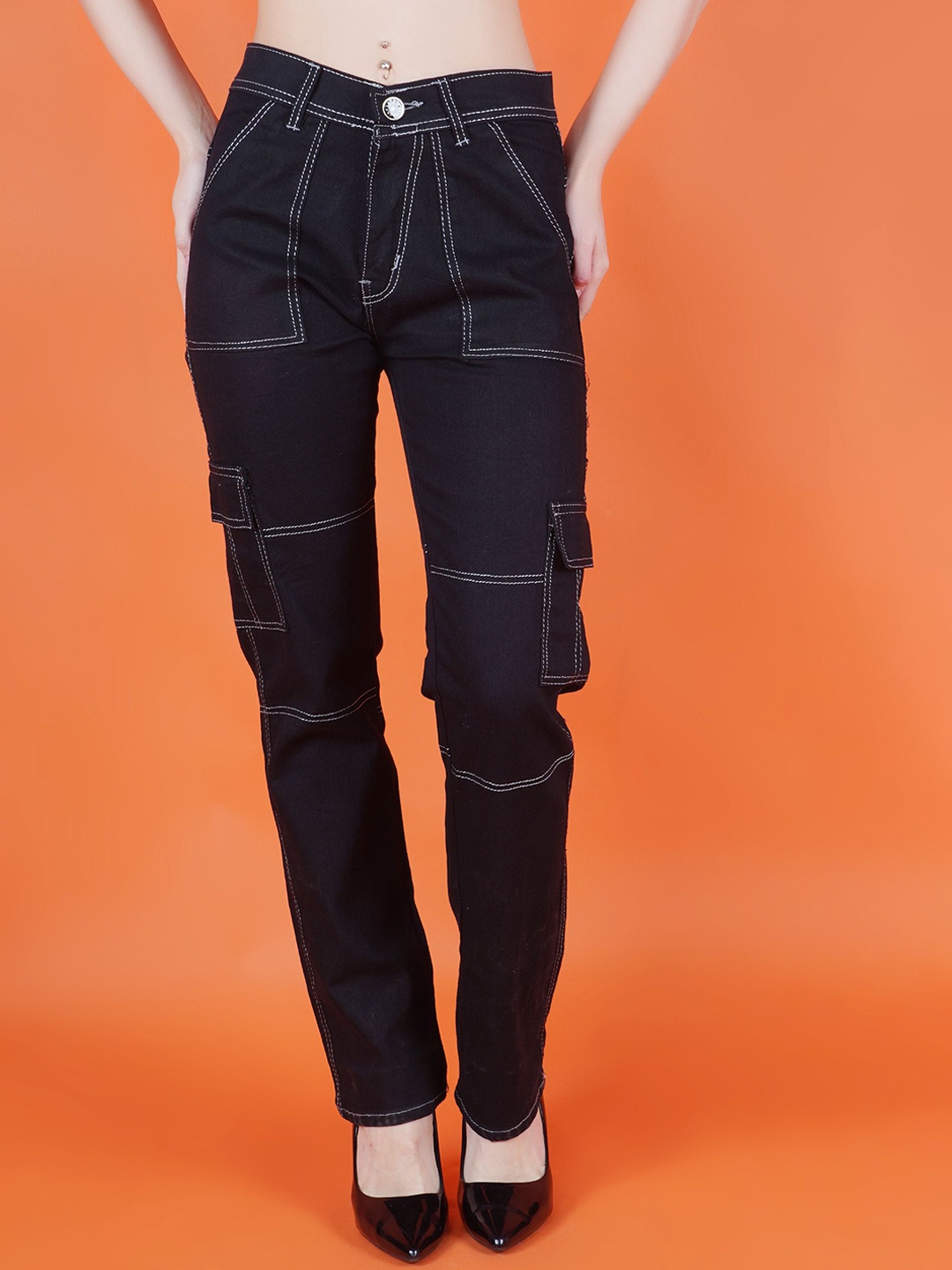 

LINARIA Women Classic Mid-Rise Jeans, Black