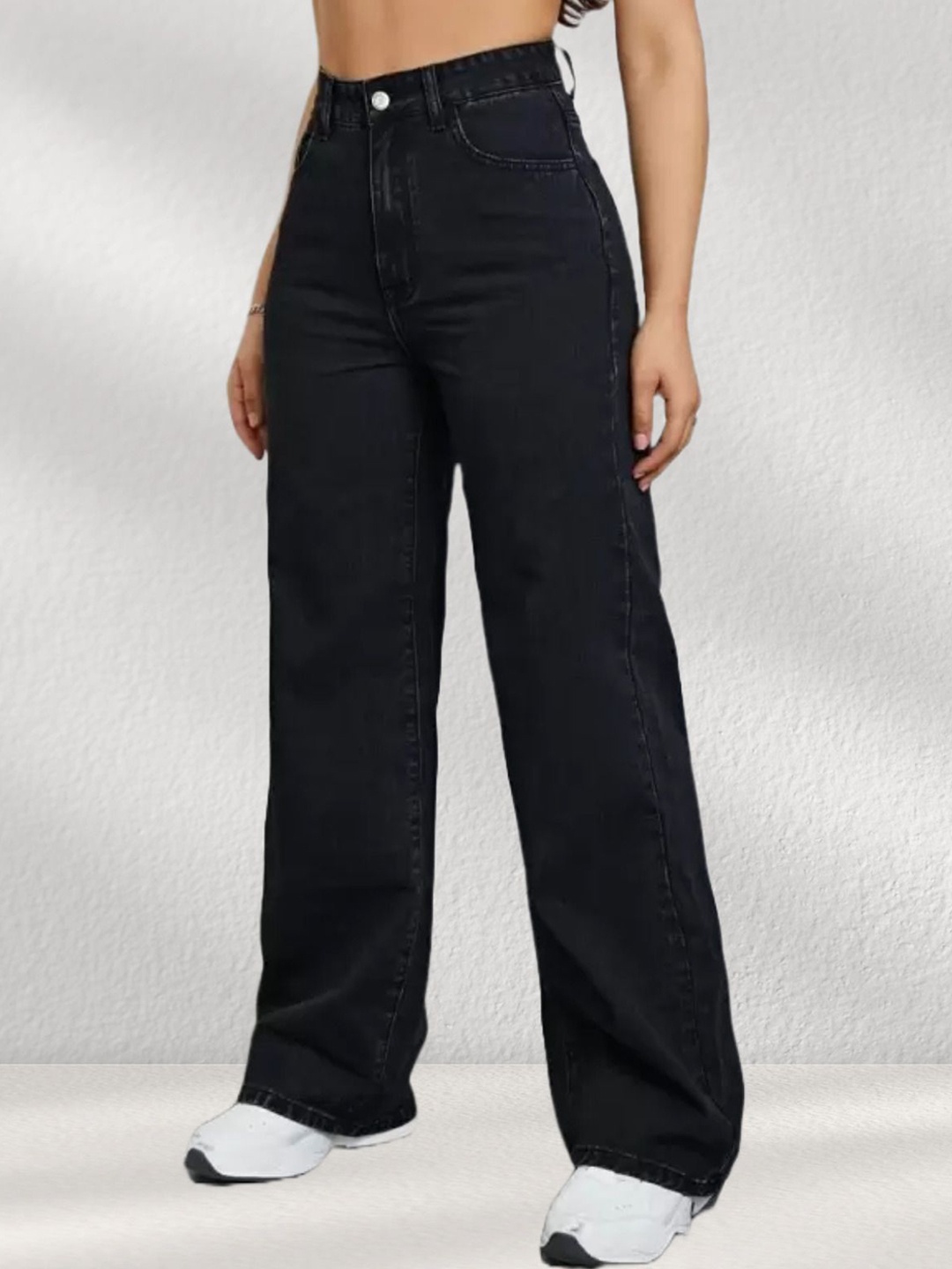 

LINARIA Women Classic Regular Fit Mid-Rise Jeans, Black