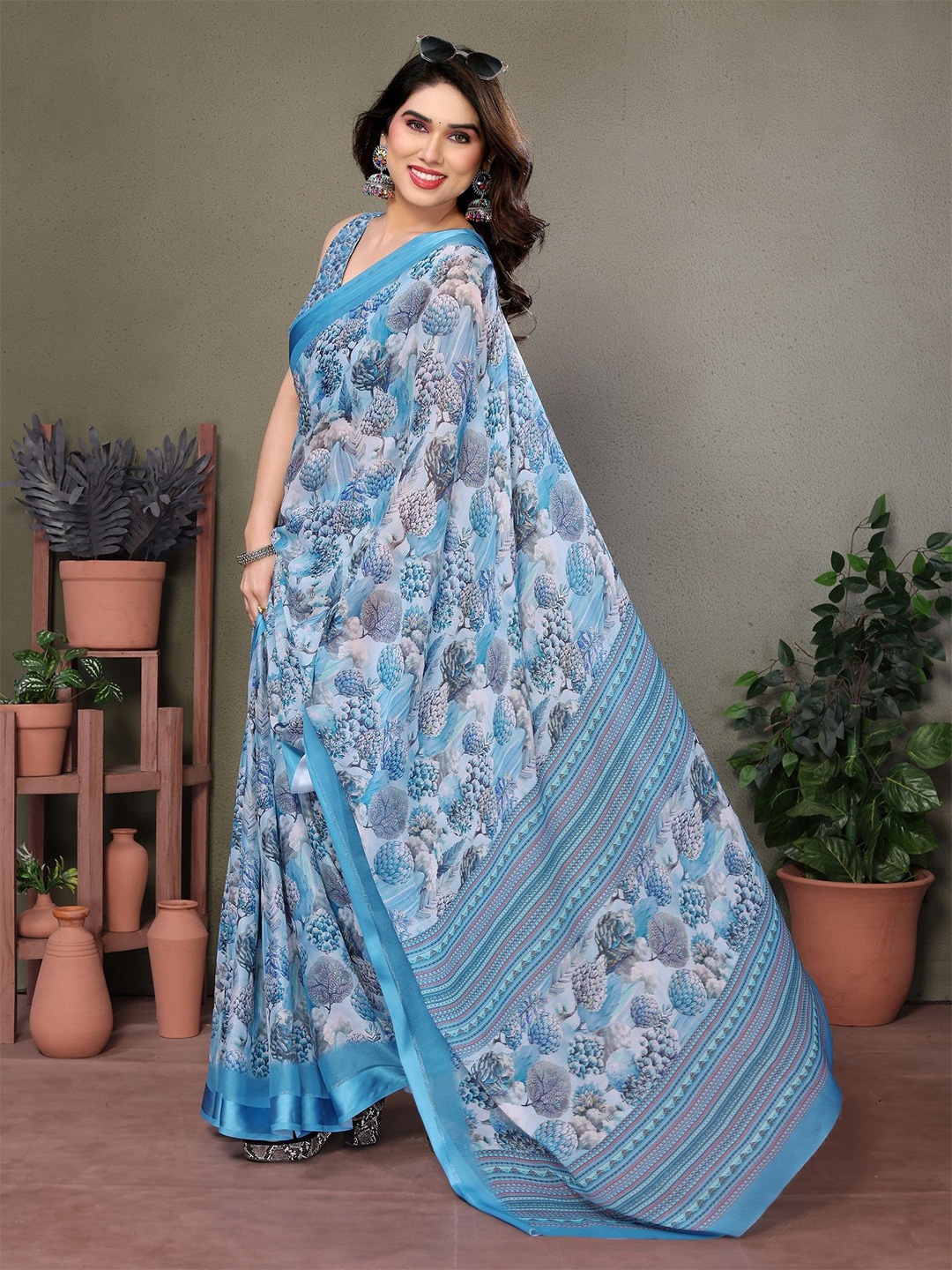 

ROOP SUNDARI SAREES Floral Pure Silk Saree, Blue