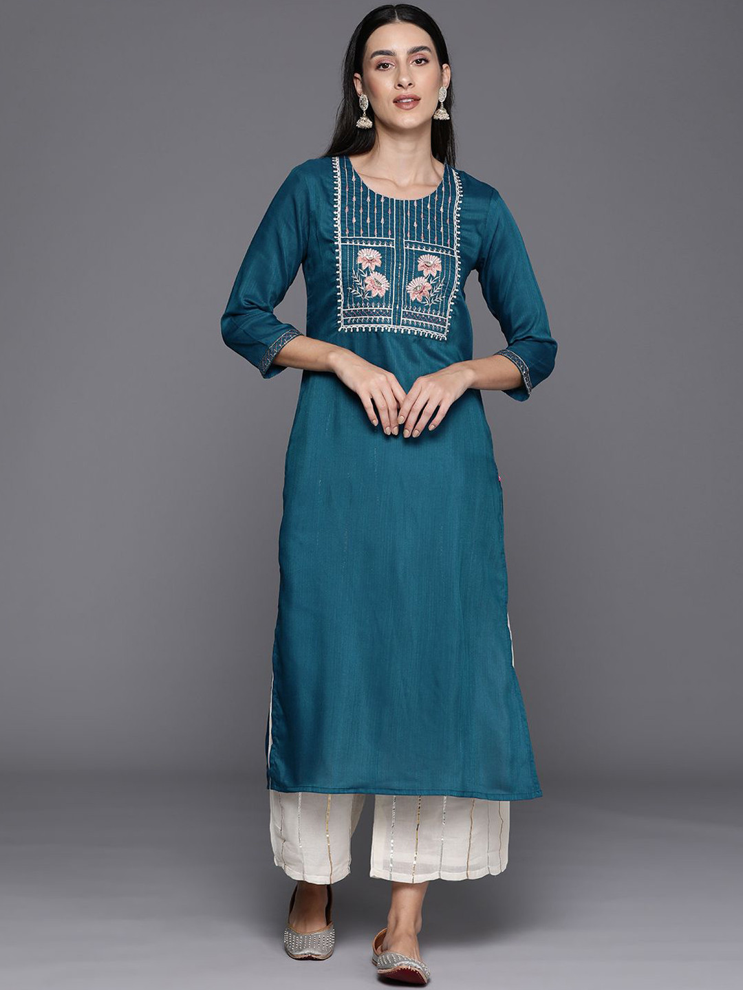 

DIVASTRI Floral Yoke Design Sequinned Straight Kurta, Blue