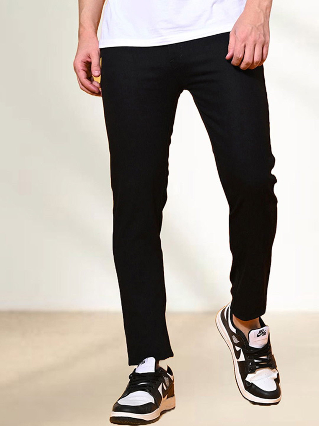 

LINARIA Men Classic Slim Fit Cotton Jeans, Black