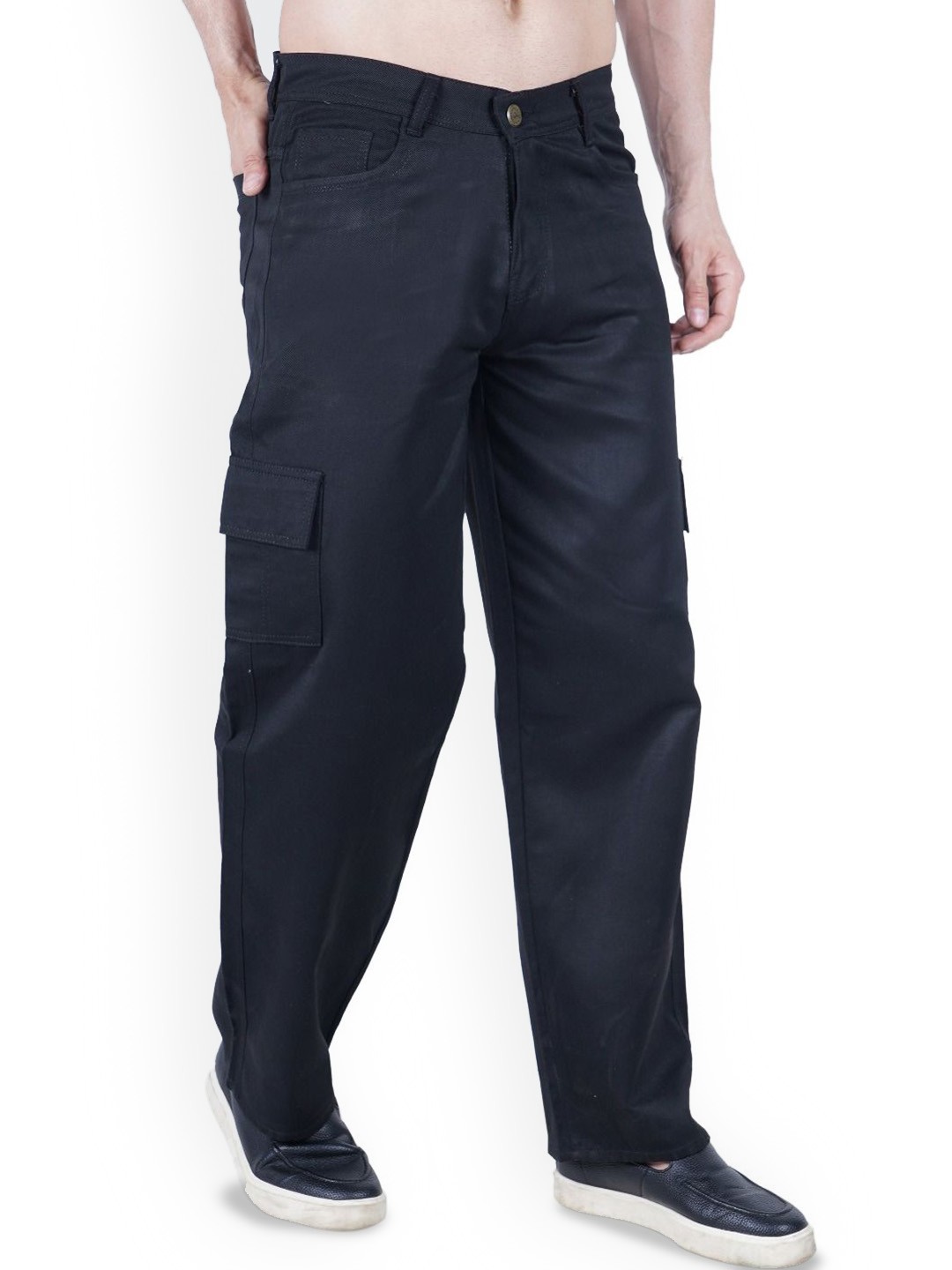 

LINARIA Men Classic Boyfriend Fit Clean Look Mid-Rise Cargo Styles Jeans, Black