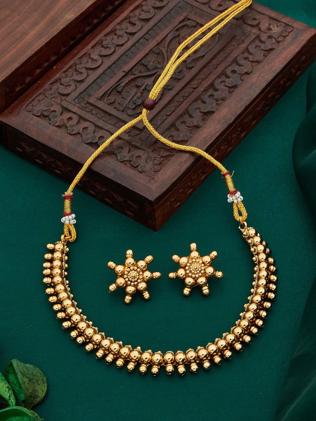 

Anouk Gold-Plated Cubic Zirconia-Studded & Beaded Jewellery Set