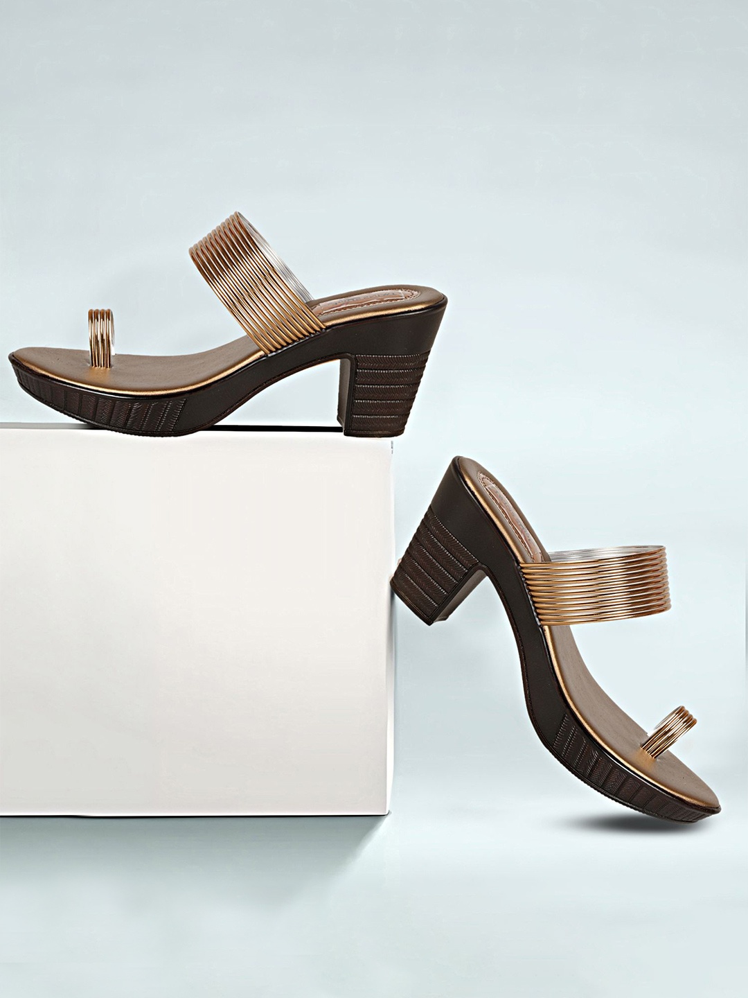 

TWINSSHOE One-Toe Block Heel Sandals, Copper