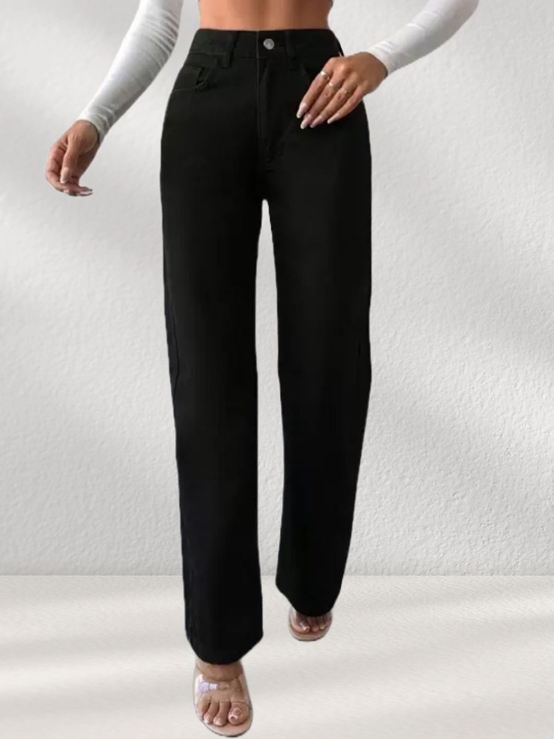

LINARIA Women Classic Cotton Relaxed Fit Jeans, Black