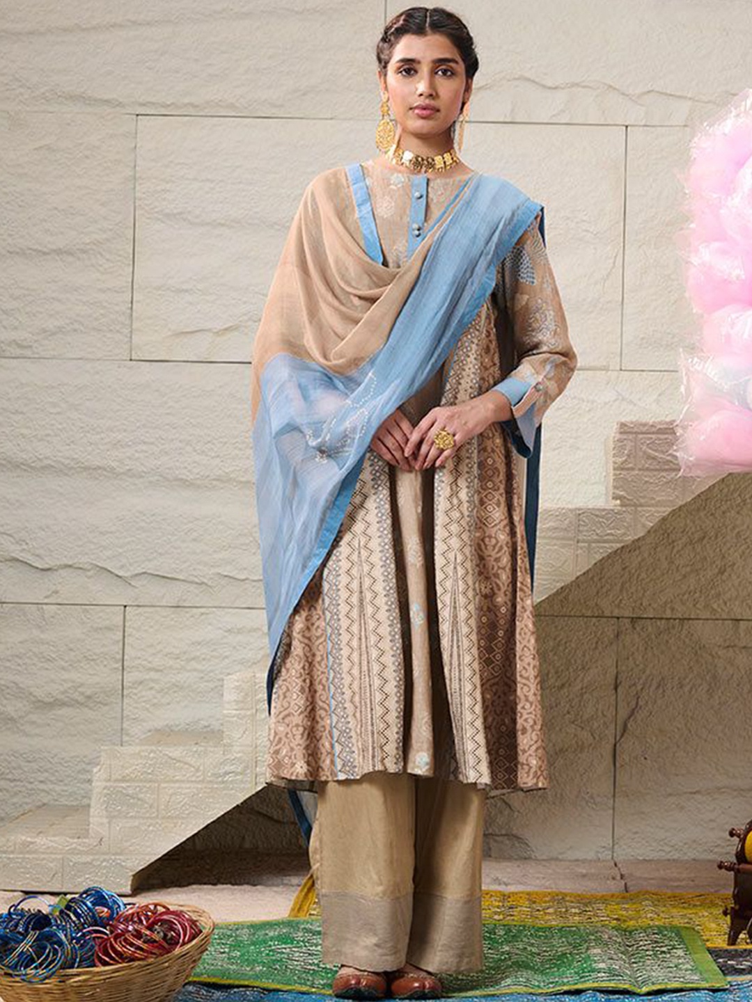 

SAUNDH Floral Printed Round Neck A-Line Kurta With Palazzos & Dupatta, Beige
