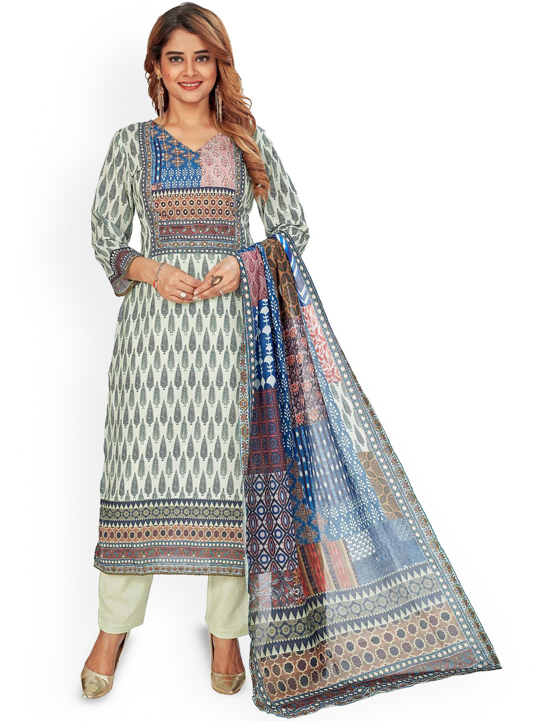 

Amchoor Floral Printed Pure Cotton Straight Kurta With Trouser & Dupatta, Green