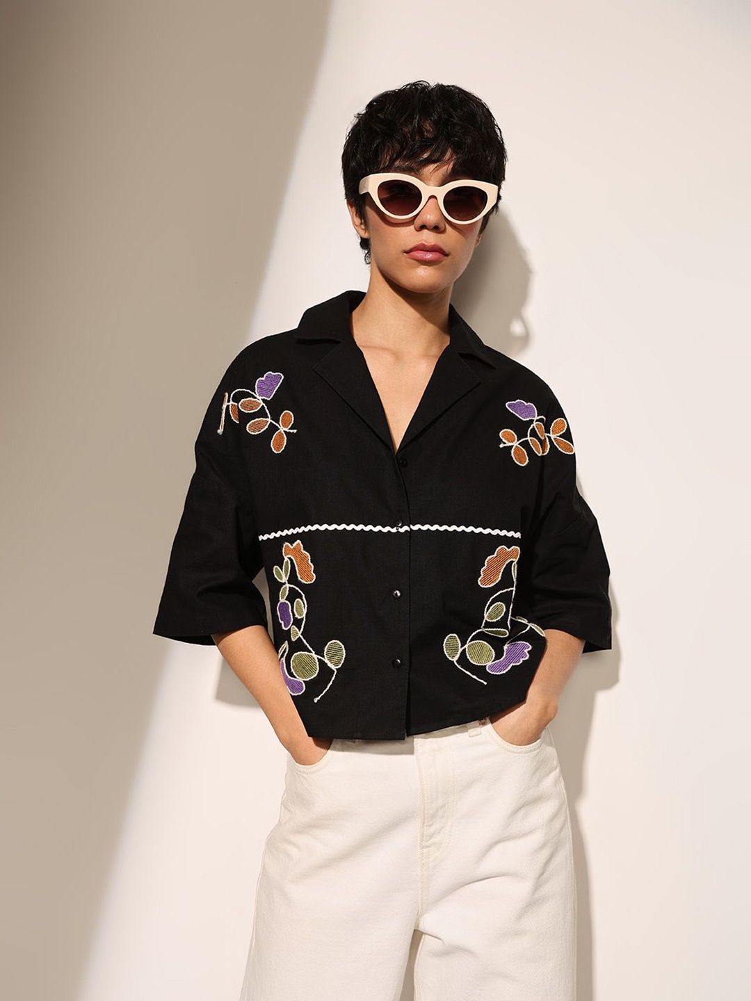 

ONLY Women Boxy Opaque Casual Shirt, Black