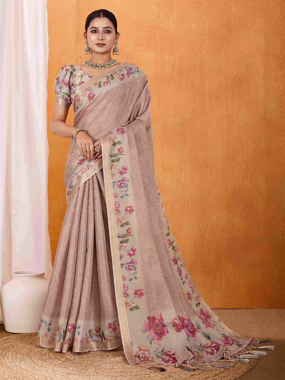 

Mitera Floral Woven Design Zari Tissue Kanjeevaram Saree With Unstitched Blouse Piece, Peach