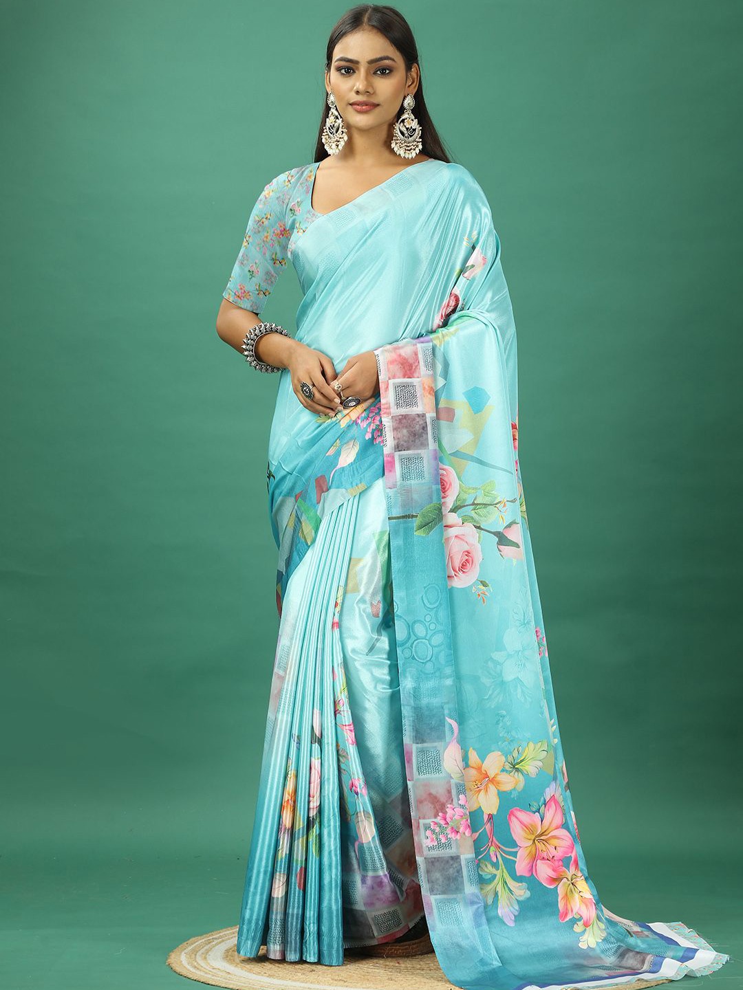 

Virendra Textiles Floral Printed Saree With Unstitched Blouse Piece, Blue