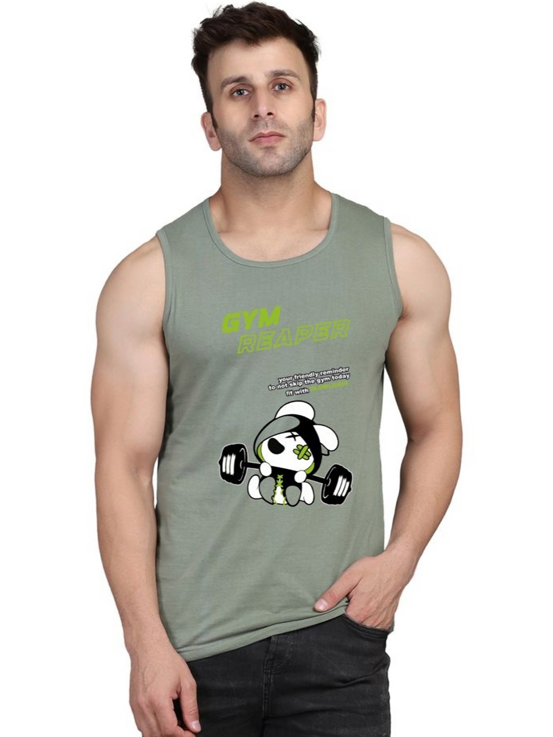 

SLOWLORIS Men Typography Printed Applique Slim Fit T-shirt, Green
