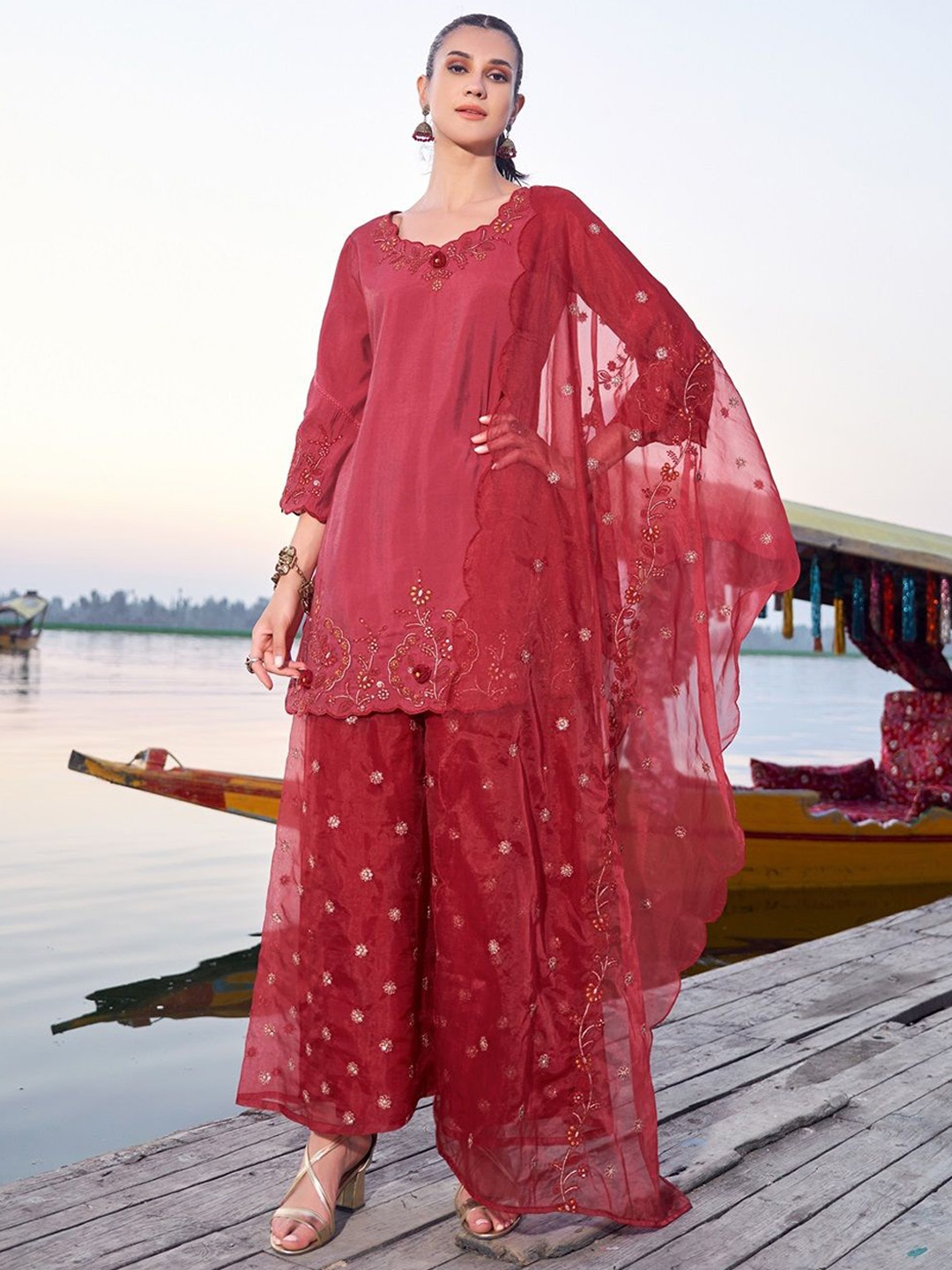

DRESOUL Floral Embroidered Sequinned Straight Kurti with Pyjamas & Dupatta, Red
