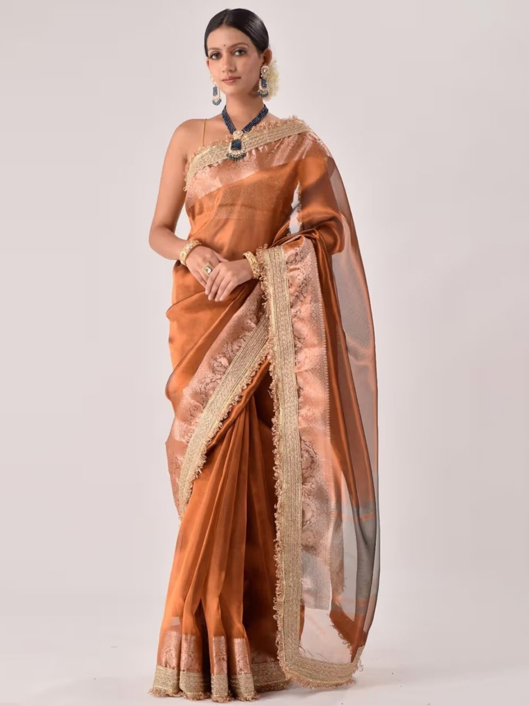 

DIVASTRI Woven Design Zari Tissue Banarasi Saree, Mustard