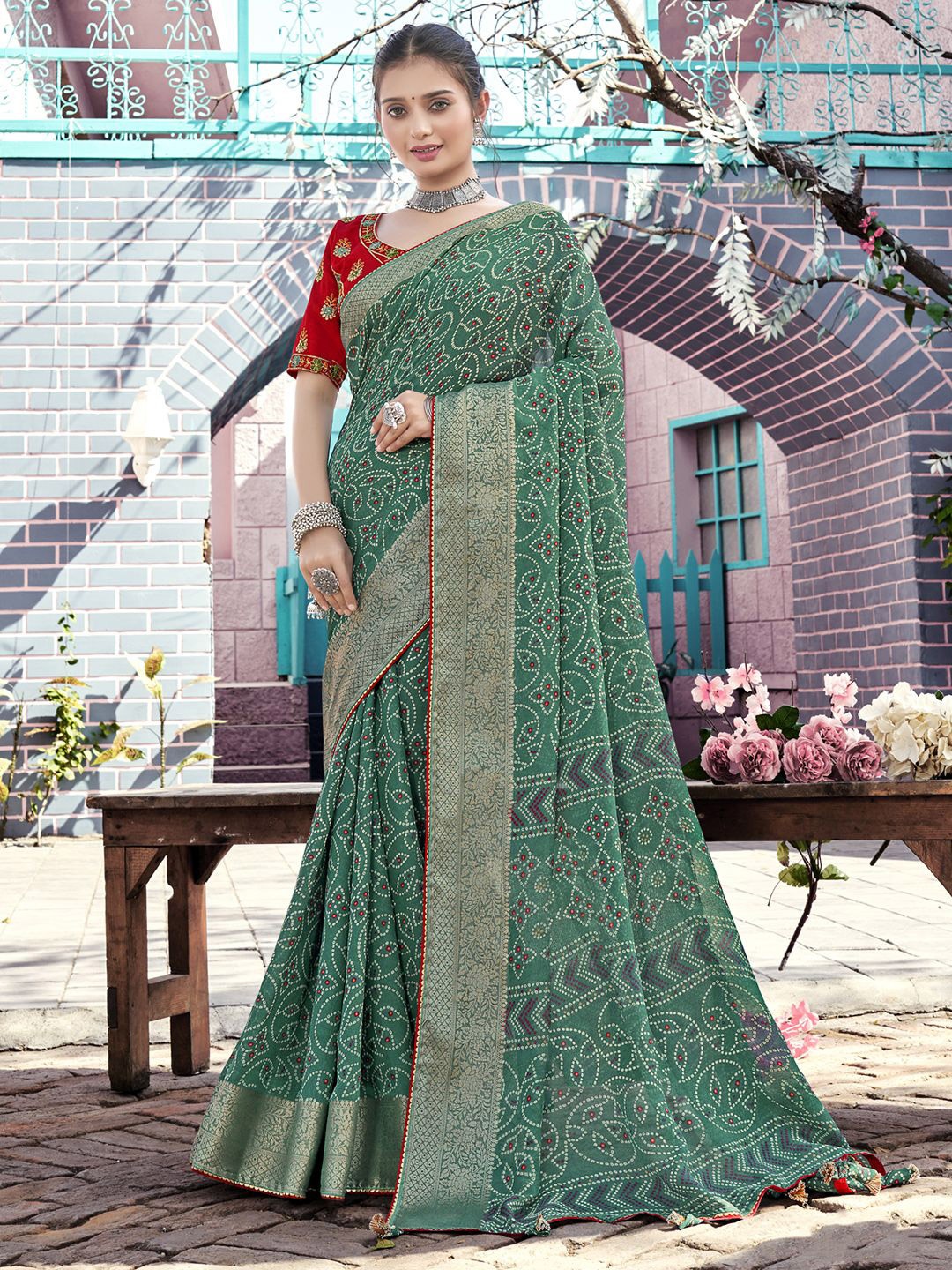 

Mitera Bandhani Zari Poly Georgette Bandhani Saree, Green