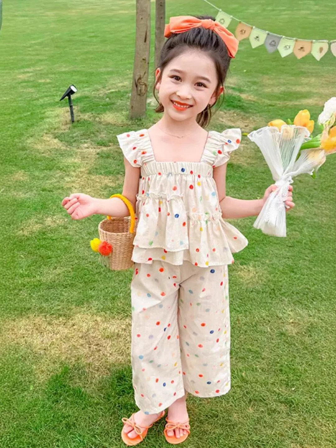 

StyleCast x Revolte Girls Printed Pure Cotton Top With Capris, Beige