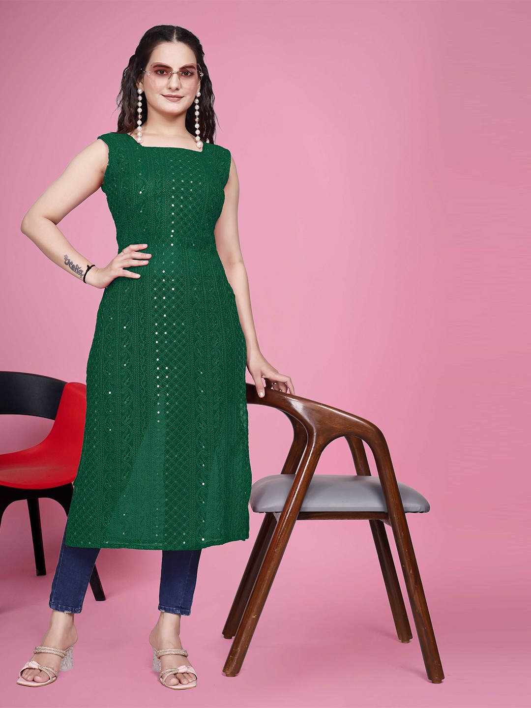 

PARROT CREATION Paisley Chikankari Sequinned Square Neck Sleeveless Straight Kurta, Green