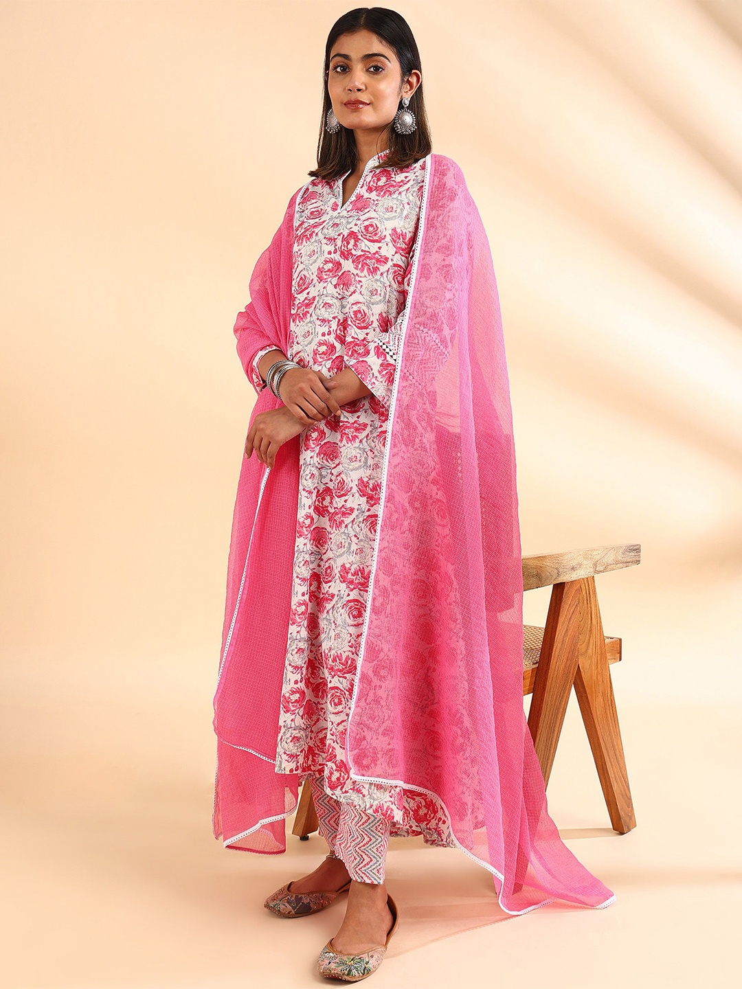 

Tahiliya Checked Dupatta, Pink