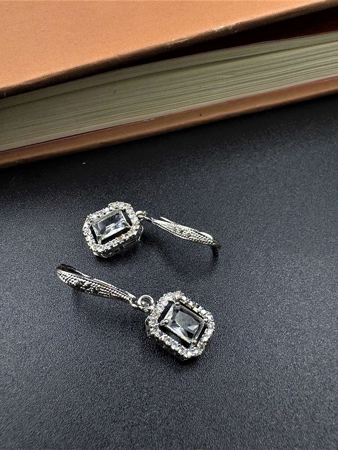 

AKLINA Rhodium-Plated American Diamond Studded Square Shaped Studs, Silver