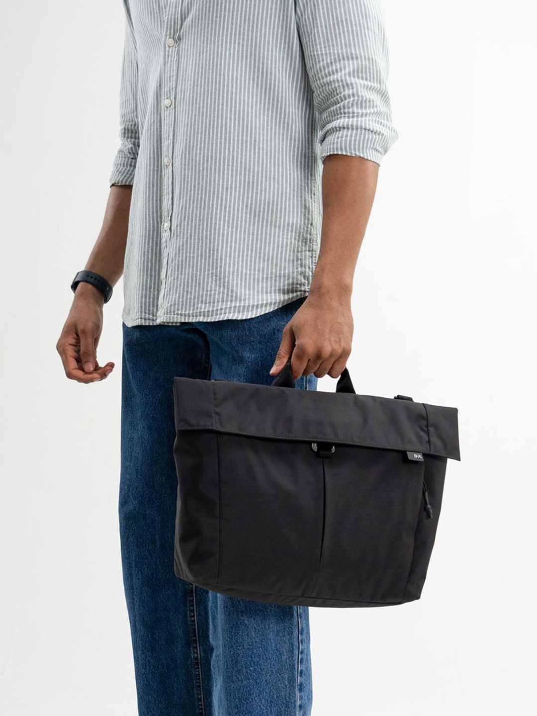 

DailyObjects Shopper Hobo Bag, Black