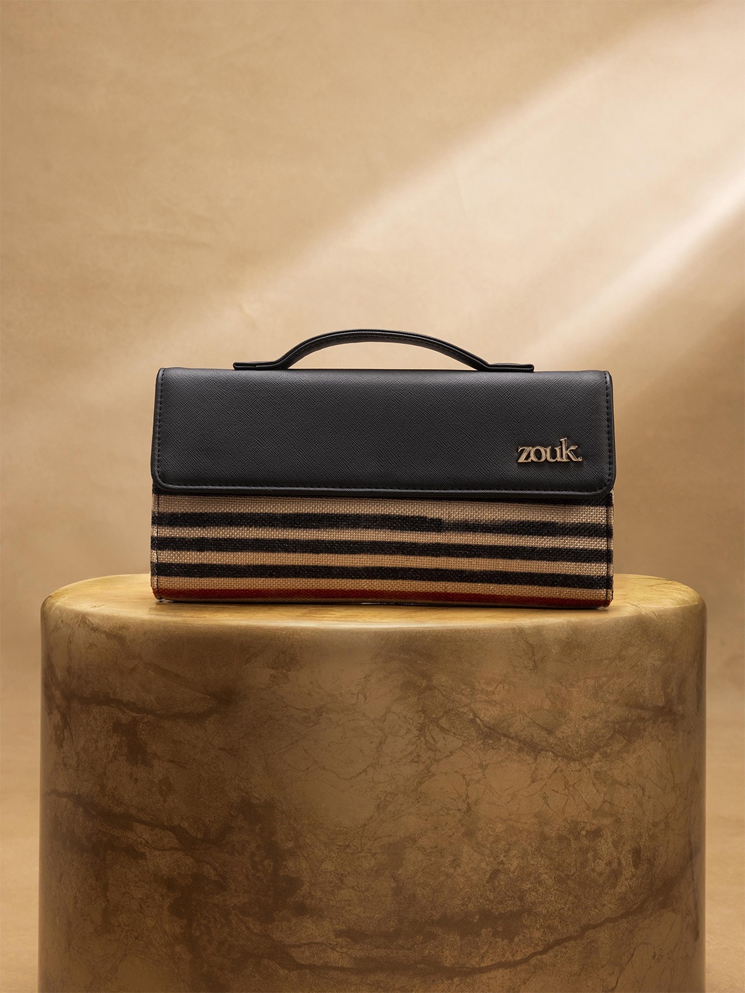 

ZOUK Rhea Kapoor Printed Water Resistance Box Clutch, Black