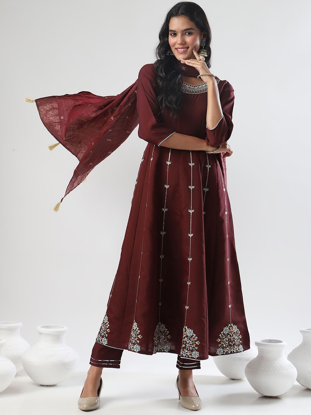 

Tulsattva Floral Embroidered Round Neck Zari Anarkali Kurta With Trousers & Dupatta, Maroon