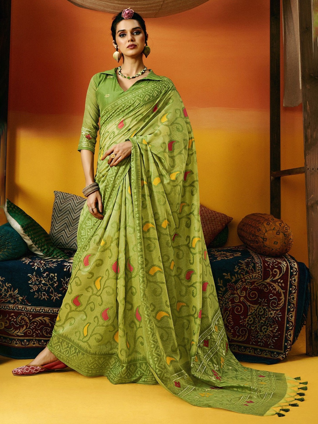 

MySilkLove Mantis Green Handloom Jamdani Saree